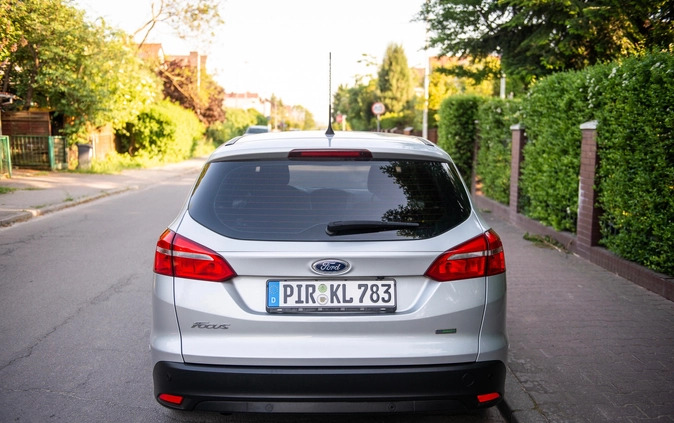 Ford Focus cena 38900 przebieg: 125000, rok produkcji 2016 z Szczecin małe 742